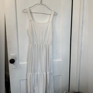 Long white dress, size Medium